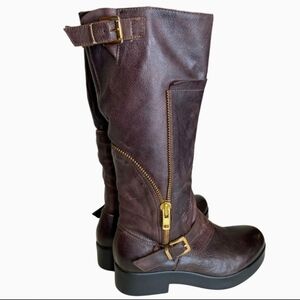 Piampiani Elegant Italian Distressed Leather Boots In A Dark Cranberry
